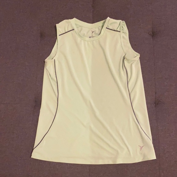 Green - Picture 1 of 2